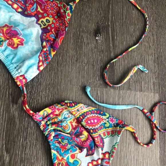 Bikini - Picture 3 of 3